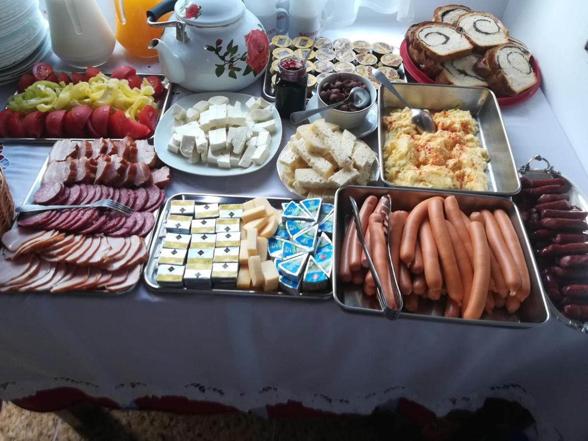 Hotel Tuende Vendeghaz Vistea Zewnętrze zdjęcie