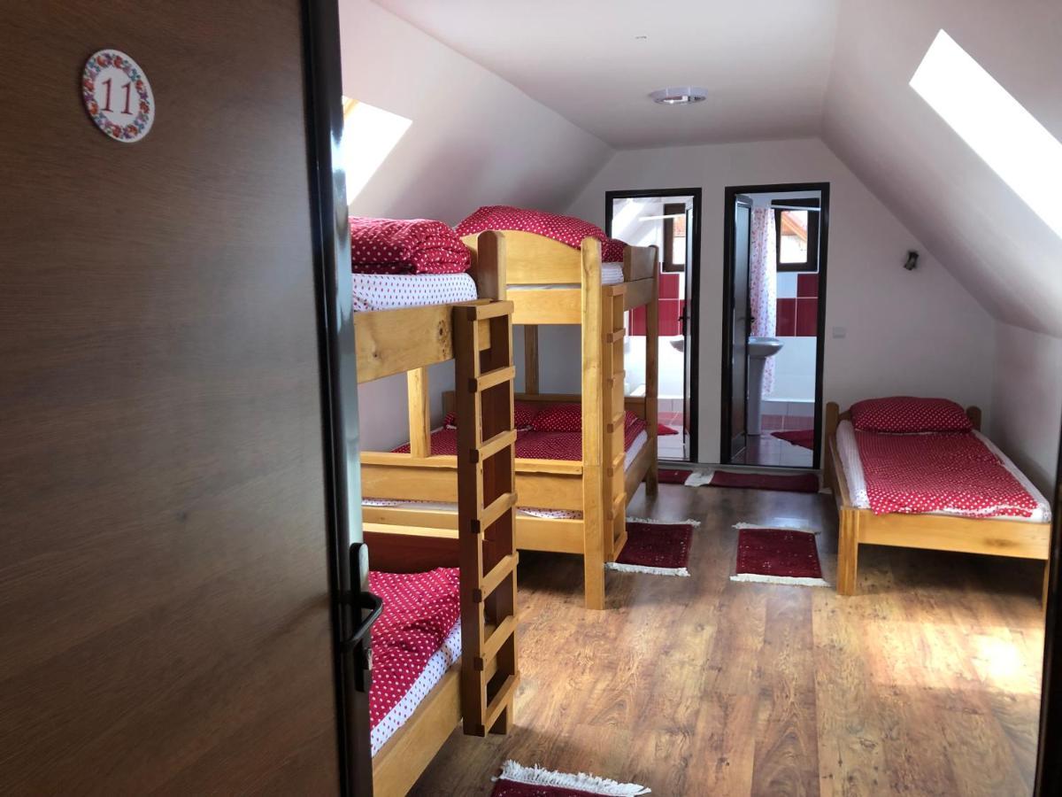 Hotel Tuende Vendeghaz Vistea Zewnętrze zdjęcie